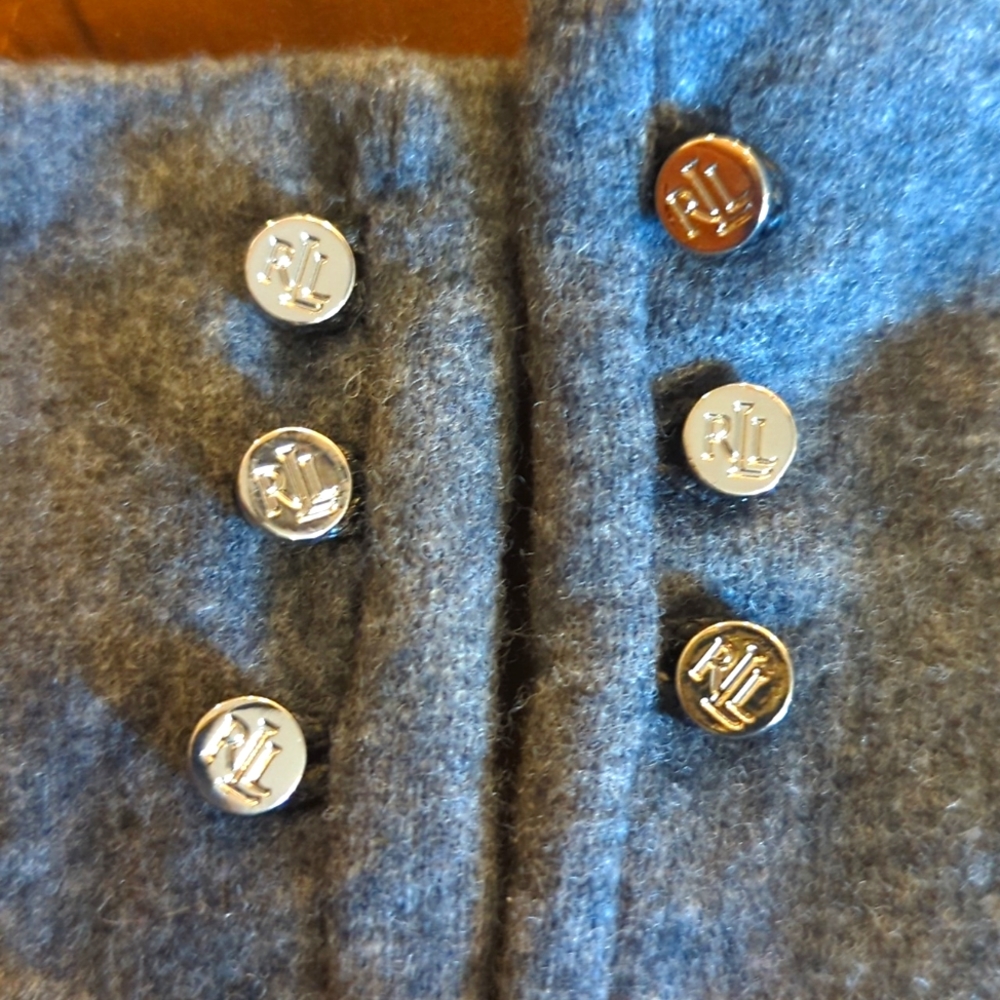 Sold as a set. Ralph Lauren Gray gloves and  Cejon Blue Ombre Paisley Scarf - Picture 4 of 8